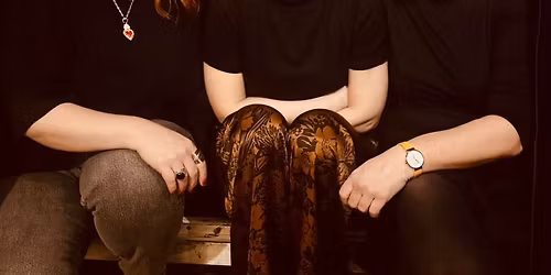 L\u00e1nyok \u00e9s fi\u00fak, n\u0151k \u00e9s f\u00e9rfiak - Budapest- Lovas Rozi, Veiszer Alinda, Tapaszt\u00f3 Orsi