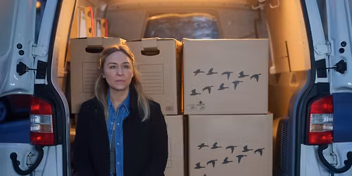 Frukostseminarium: Ska kvinnor beh\u00f6va v\u00e4lja mellan v\u00e5ld och heml\u00f6shet?