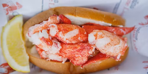 Cousins Maine Lobster at Red Carpet Liquors (GALLATIN, TN)