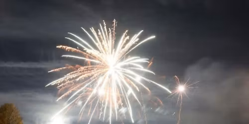 Lightwater Bonfire (themed) & Fireworks Night, with Music 