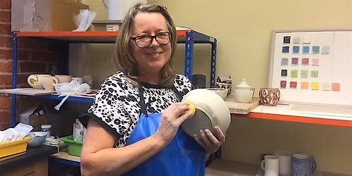 Autumn Pottery Friday Afternoon - Handbuilding + Throwing Taster (7 weeks)