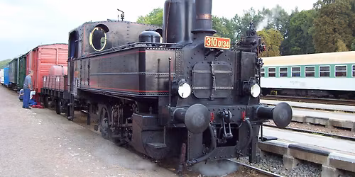 Muzejn\u00ed parn\u00ed vlaky Jarom\u011b\u0159 - Hradec Kr\u00e1lov\u00e9 - B\u00edl\u00e1 T\u0159eme\u0161n\u00e1 - Ostrom\u011b\u0159