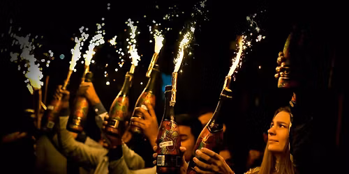 Saturday Bollywood Night at Knot Delhi | +91 88000 15164