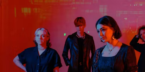 Yumi Zouma in Warszawa