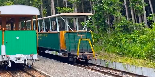 B\u00f6rzs\u00f6nyi kisvasutaz\u00e1s \u00e9s panor\u00e1m\u00e1s gyalogt\u00fara: s\u00ednek \u00e9s sz\u00ednek | outdoor