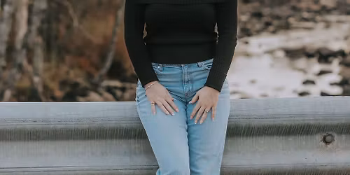 Clarissa\u2019s Grad party