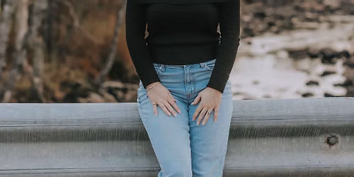 Clarissa\u2019s Grad party