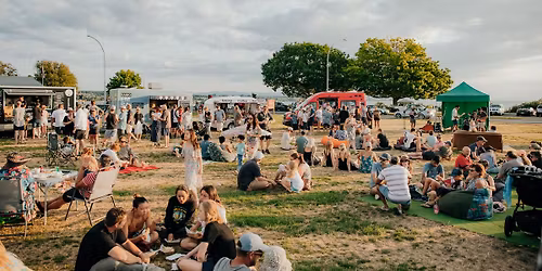 CHRISTMAS NIGHT MARKET - Dinner at the Lake & Market Central