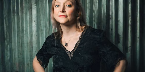 Eilen Jewell (seated show)