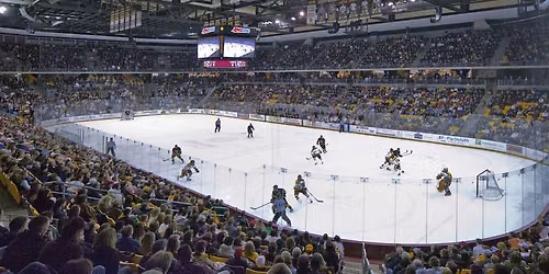 Minnesota Golden Gophers at Minnesota Duluth Bulldogs Womens Hockey