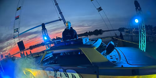 SUPER ULTRA MEGA RAVE