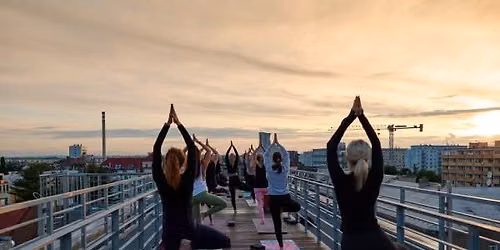 \ud83d\udd35\ud83d\udd35 Pilates na st\u0159e\u0161e + Drink