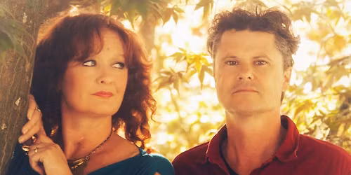 Kathryn Roberts & Sean Lakeman at Folk in the Barn