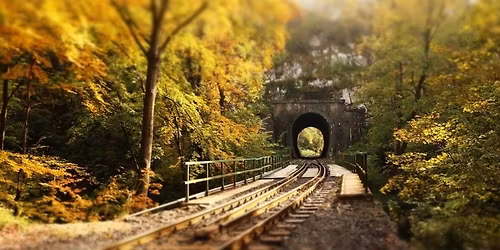 "Cuha Expressz" \u0151sszel: Magyarorsz\u00e1g legszebb vas\u00fatvonala gyalogt\u00far\u00e1val | outdoor