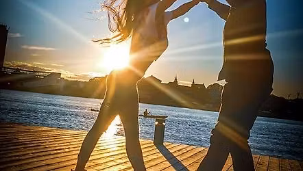 Dance in front of the Opera, May 17th (+ free dance lesson Salsa from16:00)