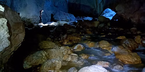 F\u00f6ld alatti kanyoning Erd\u00e9lyben