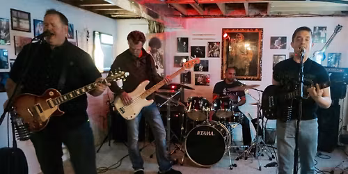 Vinyl Warning live at Smedley's Cleveland