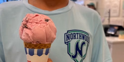 Clare\u2019s and NWLL Spirit Night! 