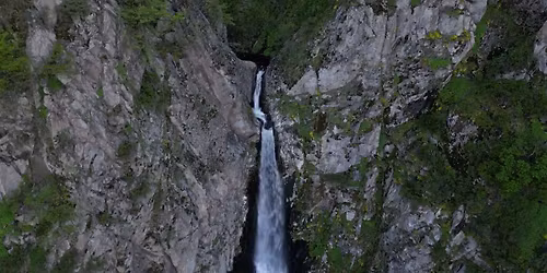 \u0423\u0441\u0442\u0438\u043d\u0441\u043a\u0438\u0442\u0435 \u0432\u043e\u0434\u043e\u043f\u0430\u0434\u0438 - \u043c\u043e\u043a\u0440\u0438 \u043e\u0431\u0443\u0432\u043a\u0438, \u0447\u0438\u0441\u0442\u0430 \u0434\u0443\u0448\u0430