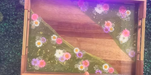 Resin Class: pick your board add real pressed flowers (December)