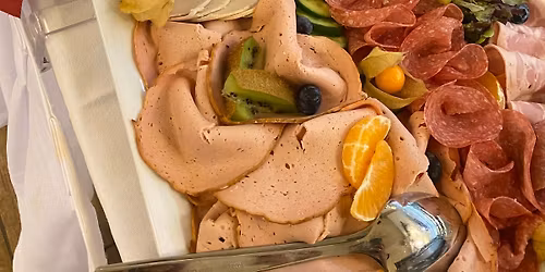 Feiertags-Fr\u00fchst\u00fccksbuffet