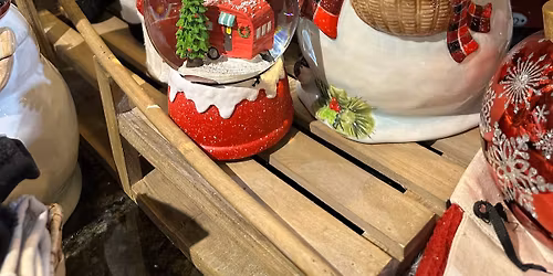 Essence on Main Holiday Party