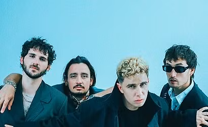 Last Train \u00b7 La Cartonnerie