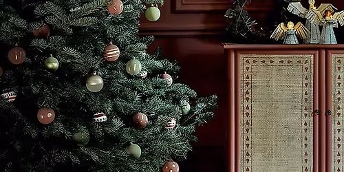 Bac\u0103u - T\u00e2rg de Cr\u0103ciun \u00een atelier