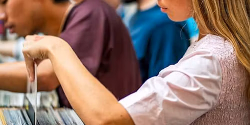 PARIS VINYL SALE 10 - 50 000 vinyles \u00e0 - de 10\u20ac