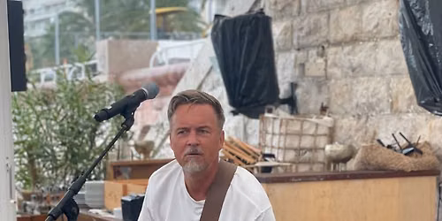 Peter Simson - Sommarkv\u00e4llar p\u00e5 Caf\u00e9 Kronhuset!