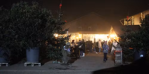 Gl\u00fchweinfest auf dem Pf\u00e4dlehof