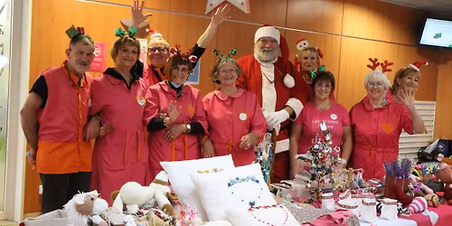 March\u00e9 de No\u00ebl des Blouses Roses