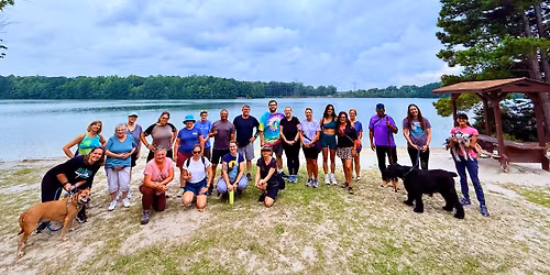 Just One More Loop! @ Oak Grove Lake Park \ud83c\udf05\ud83c\udf33\ud83d\udc5f