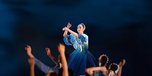 Duna M\u0171v\u00e9szegy\u00fcttes: A Duna ballad\u00e1i - T\u00e1ncok \u00e9s im\u00e1k a Duna ment\u00e9n