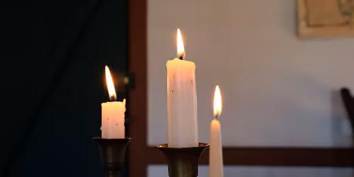 Christmas Candlelight Tour 2025 (all ages) 