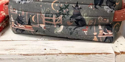 Holland zipper pouch class