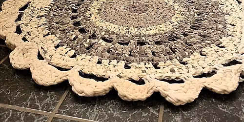 Kurs i hekling av gulvmatter av gammel\/kassert senget\u00f8y