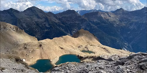 TREK AI LAGHI DI CREIL DAL BLU PROFONDO 
