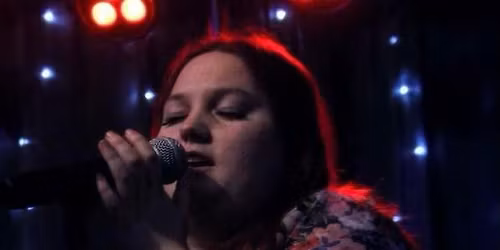 Jess Evelyn live at The Cheese, Newton