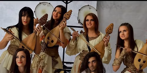 \u0411\u044a\u043b\u0433\u0430\u0440\u0441\u043a\u0438 \u0440\u0438\u0442\u043c\u0438 \u043d\u0430 \u043a\u043e\u043b\u0435\u0434\u043d\u0438\u0442\u0435 \u043f\u0430\u0437\u0430\u0440\u0438 \u0432 \u0411\u0440\u0430\u0442\u0438\u0441\u043b\u0430\u0432\u0430