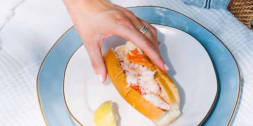 Cousins Maine Lobster in San Francisco, Avalon Dogpatch Apartments