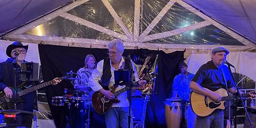 Flashback plays the Beehive Station