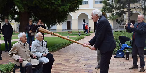 Refis \u00f6regdi\u00e1k-tal\u00e1lkoz\u00f3 2026-ban