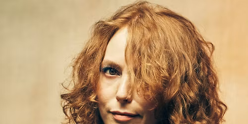 Spending Christmas with Alicia Witt