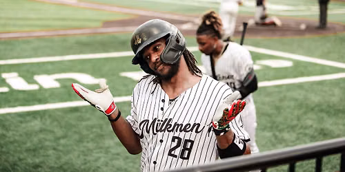 Milwaukee Milkmen vs. Cleburne Railroaders