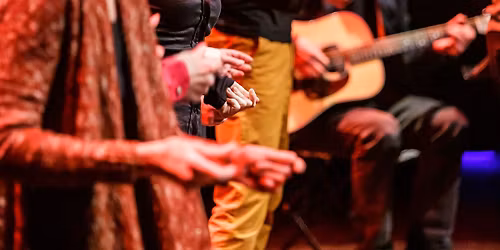 THEATRE - ET LA VIE VA