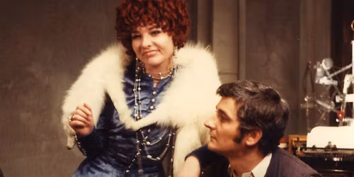 Sz\u00ednh\u00e1zt\u00f6rt\u00e9neti el\u0151ad\u00e1s T\u00f6r\u0151csik Marir\u00f3l\/\/ El\u0151ad\u00f3: Gajd\u00f3 Tam\u00e1s sz\u00ednh\u00e1zt\u00f6rt\u00e9n\u00e9sz