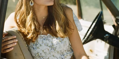 Sela Campbell performs live at Pro Re Nata+