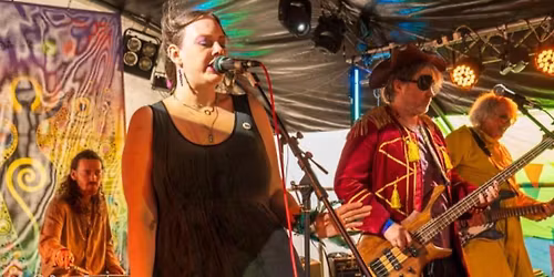 Mora and the Fabulous Wonderfuls