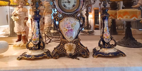 Exquisite Treasure House Estate Sale in Spring Ridge \/ High Springs